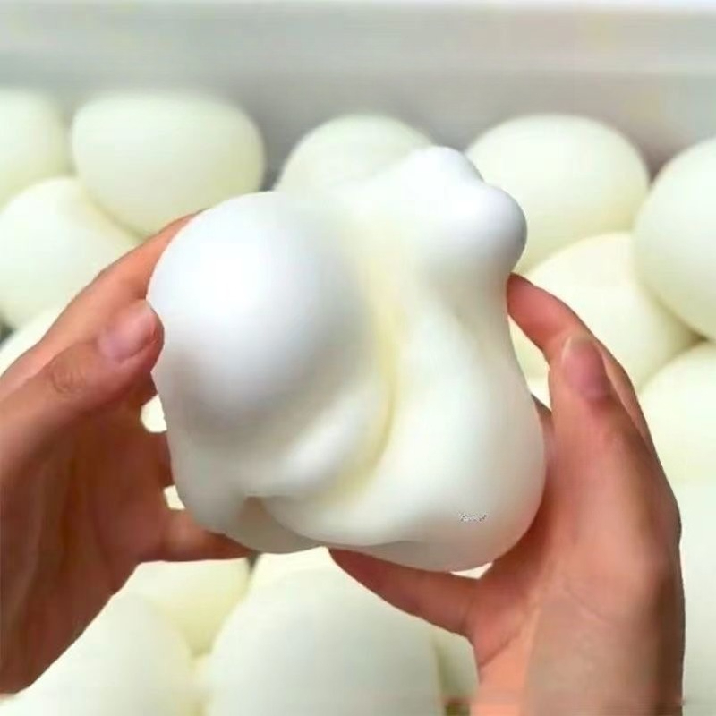 Novelty Gifts - Großer Quetschbarer Brot-Stressball Fidget-Spielzeug Weicher Brötchen-Quetschball